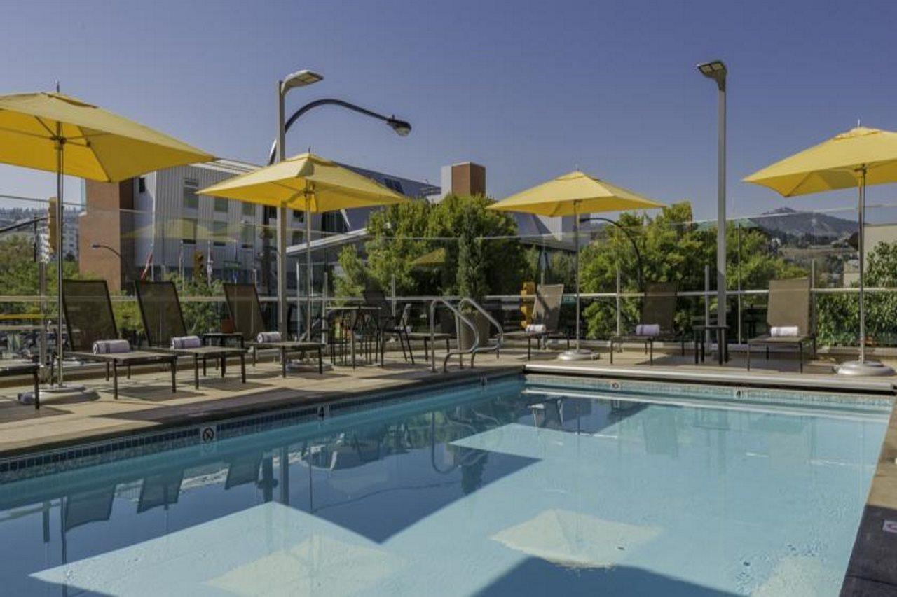 Delta Hotels By Marriott Kamloops Exterior foto
