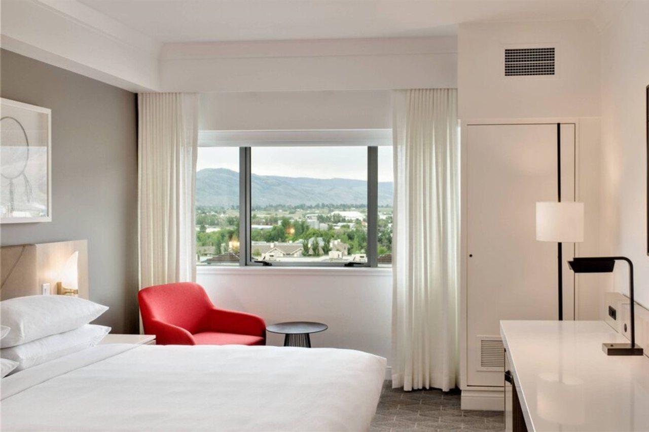 Delta Hotels By Marriott Kamloops Exterior foto