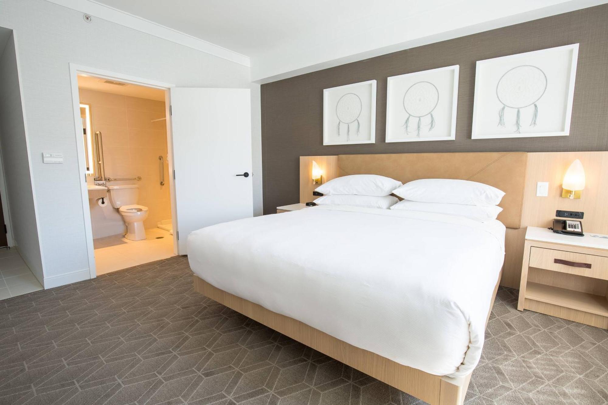 Delta Hotels By Marriott Kamloops Exterior foto
